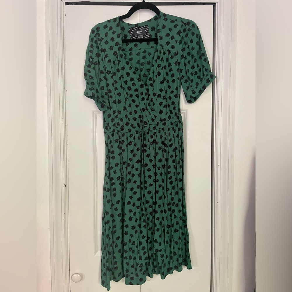 Maeve by Anthropologie Green floral knee-length A-line short sleeve dress
